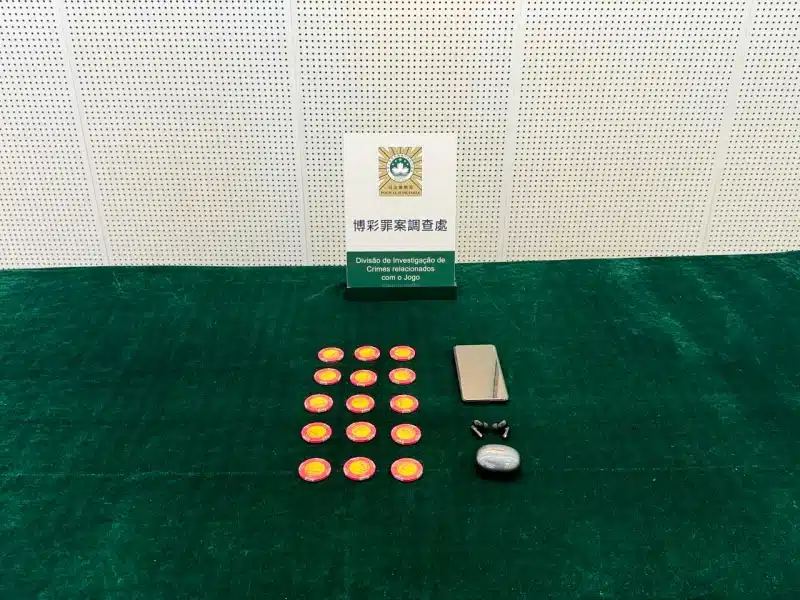 Chinese Man Arrested in Macao For Selling Fake Casino Chips
