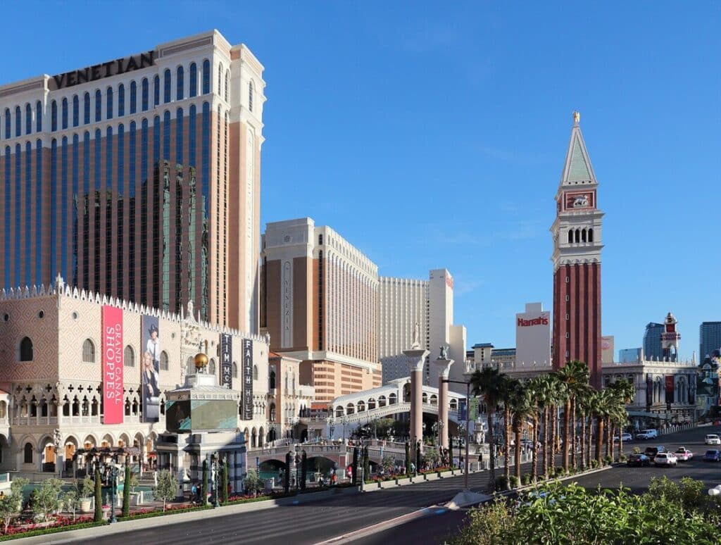 Las Vegas Strip Casino Income Plummets in 2025