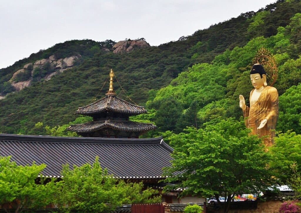 South Korean Buddhist Monk Sentenced for Gambling Trips to Macao