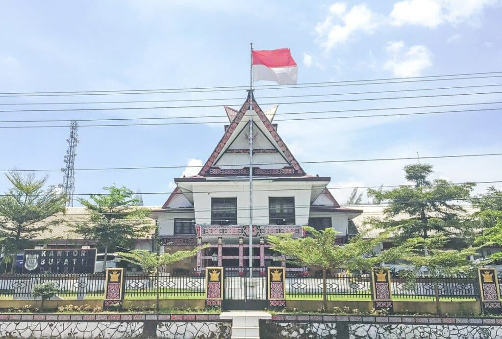 Indonesian Company Manager Embezzles $3.1M for Online Gambling