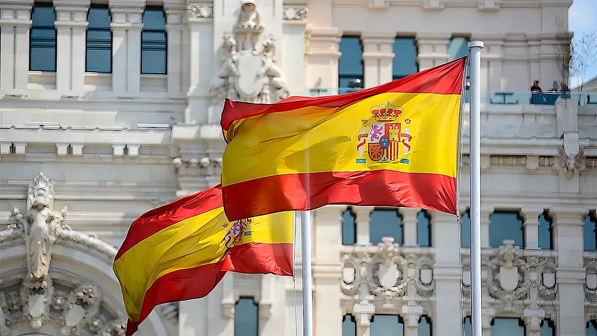 Spain Blocks Polymarket and Kalshi Amid Gambling License Probe