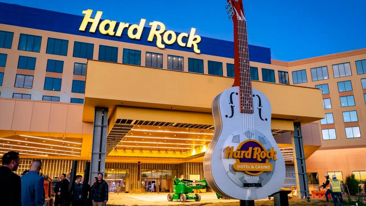 Over 200 Hard Rock Bristol Dealers Vote to Join Teamsters Local 519